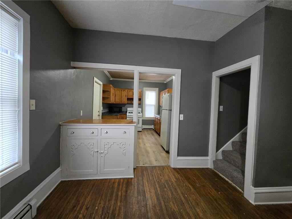 506 W Brooks St #NA - Photo 4 of 16