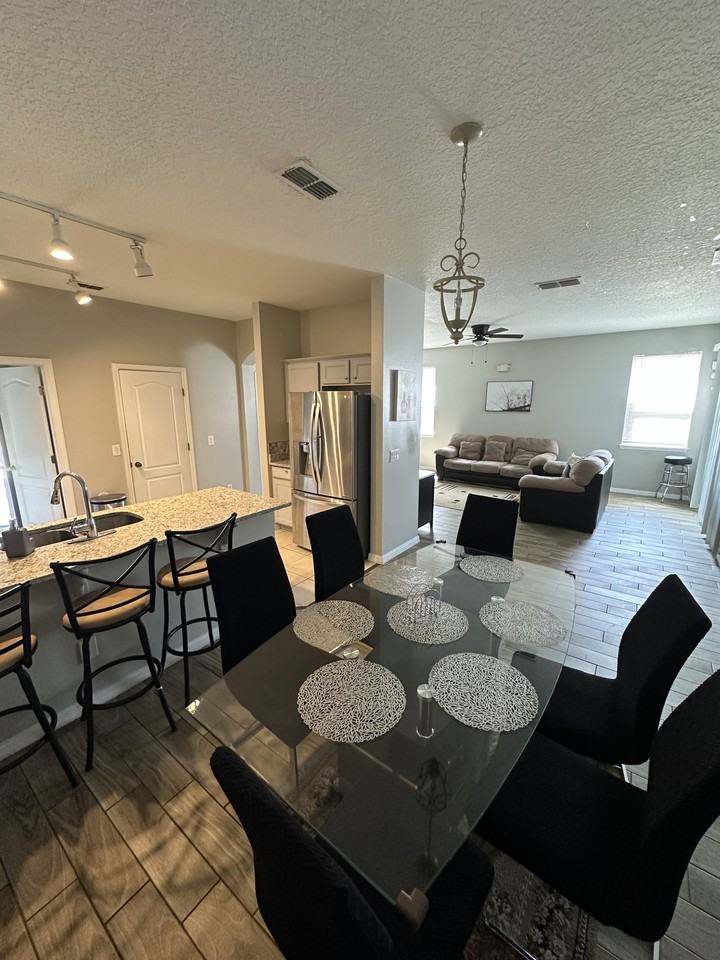 1737 Royal Ridge Dr #NA - Photo 4 of 22