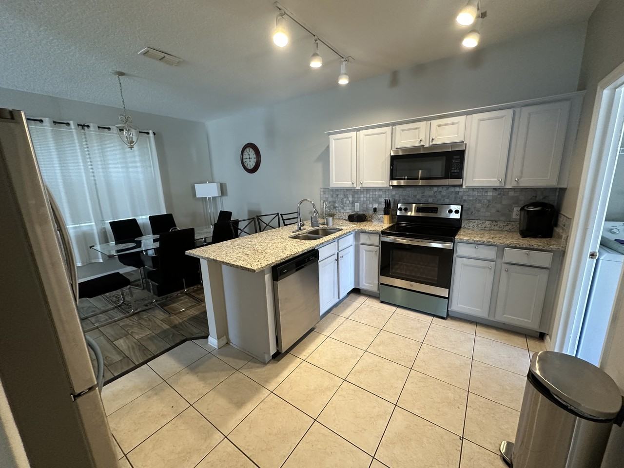 1737 Royal Ridge Dr #NA - Photo 5 of 22