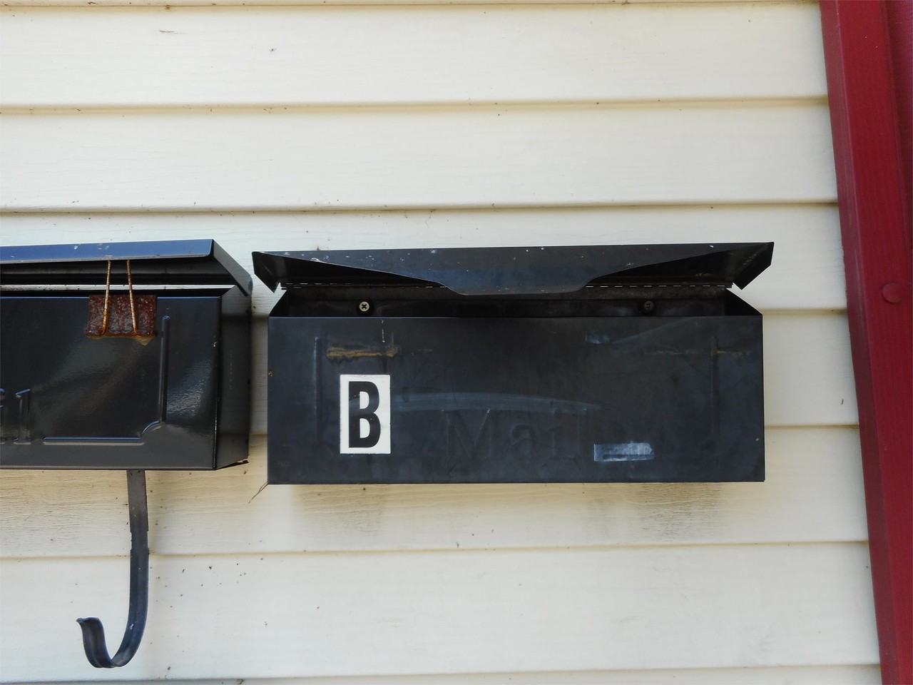 571 Otsego St #B - Photo 2 of 18