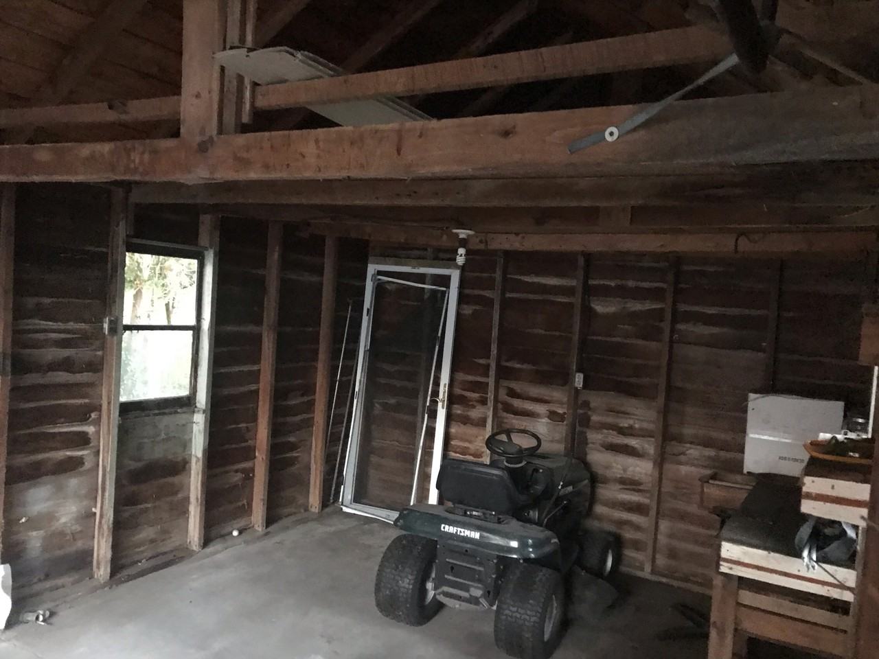 566 E Sebewaing St #1 - Photo 4 of 28