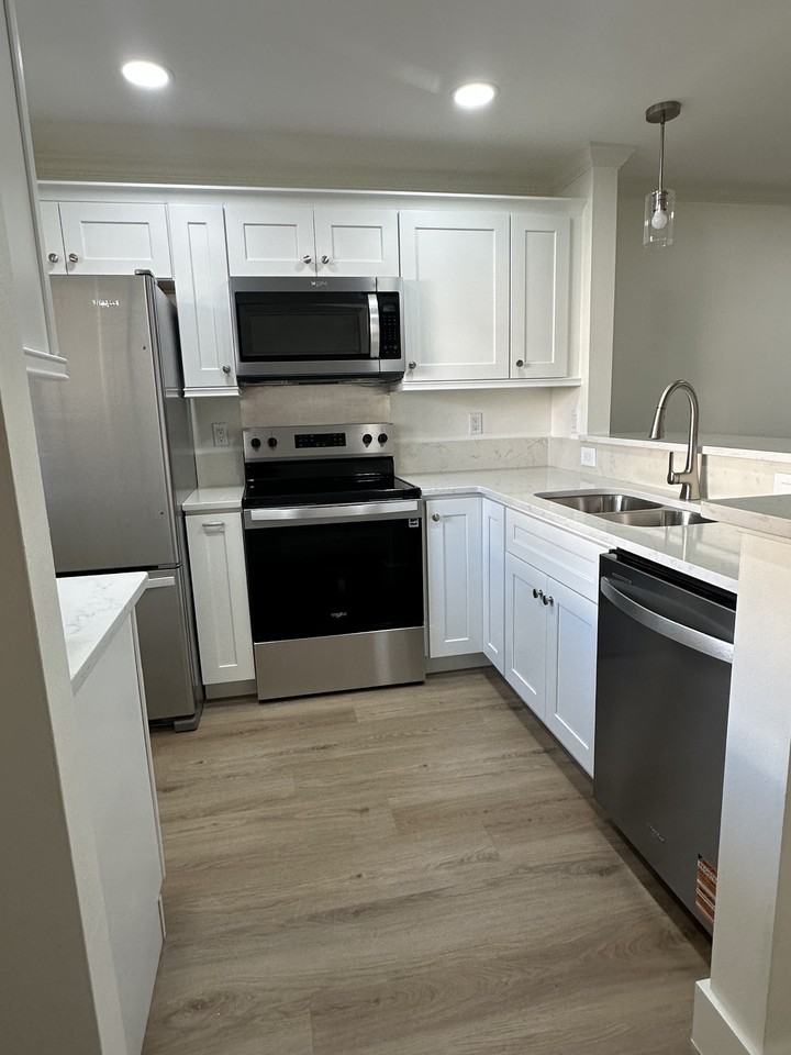 401 Airport Ave E #303 - Photo 4 of 21