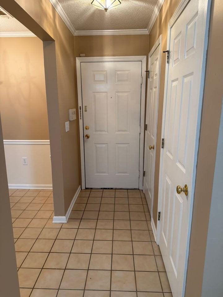 9755 Leyland Dr - Photo 2 of 15
