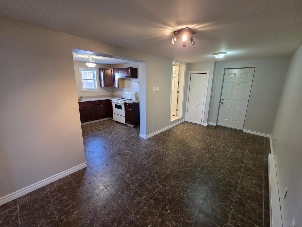 412 Prince St #412-1 - Photo 4 of 13