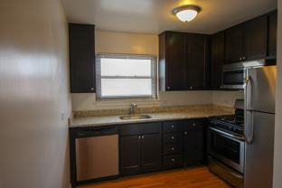 1942 Linden Ave #B - Photo 1 of 1