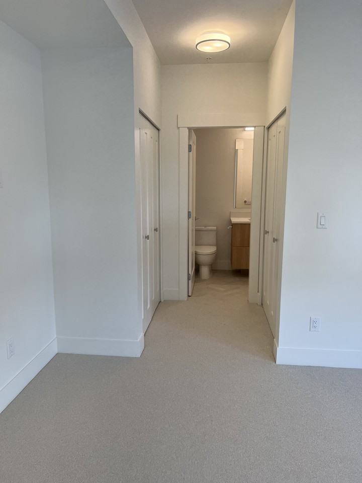 11907 223 Street #310 - Photo 5 of 7