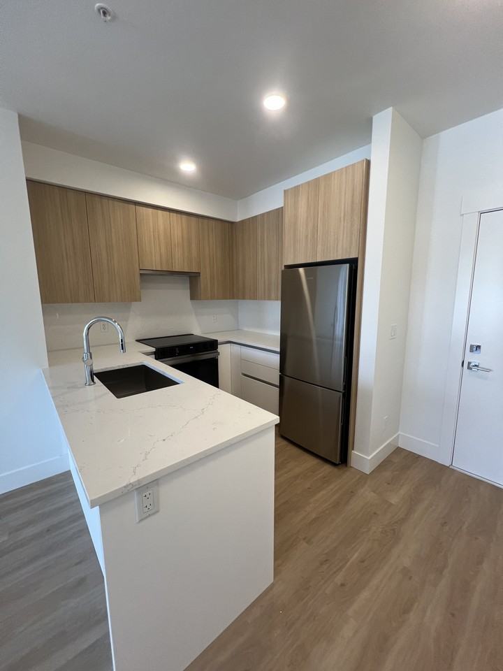 11907 223 Street #310 - Photo 6 of 7