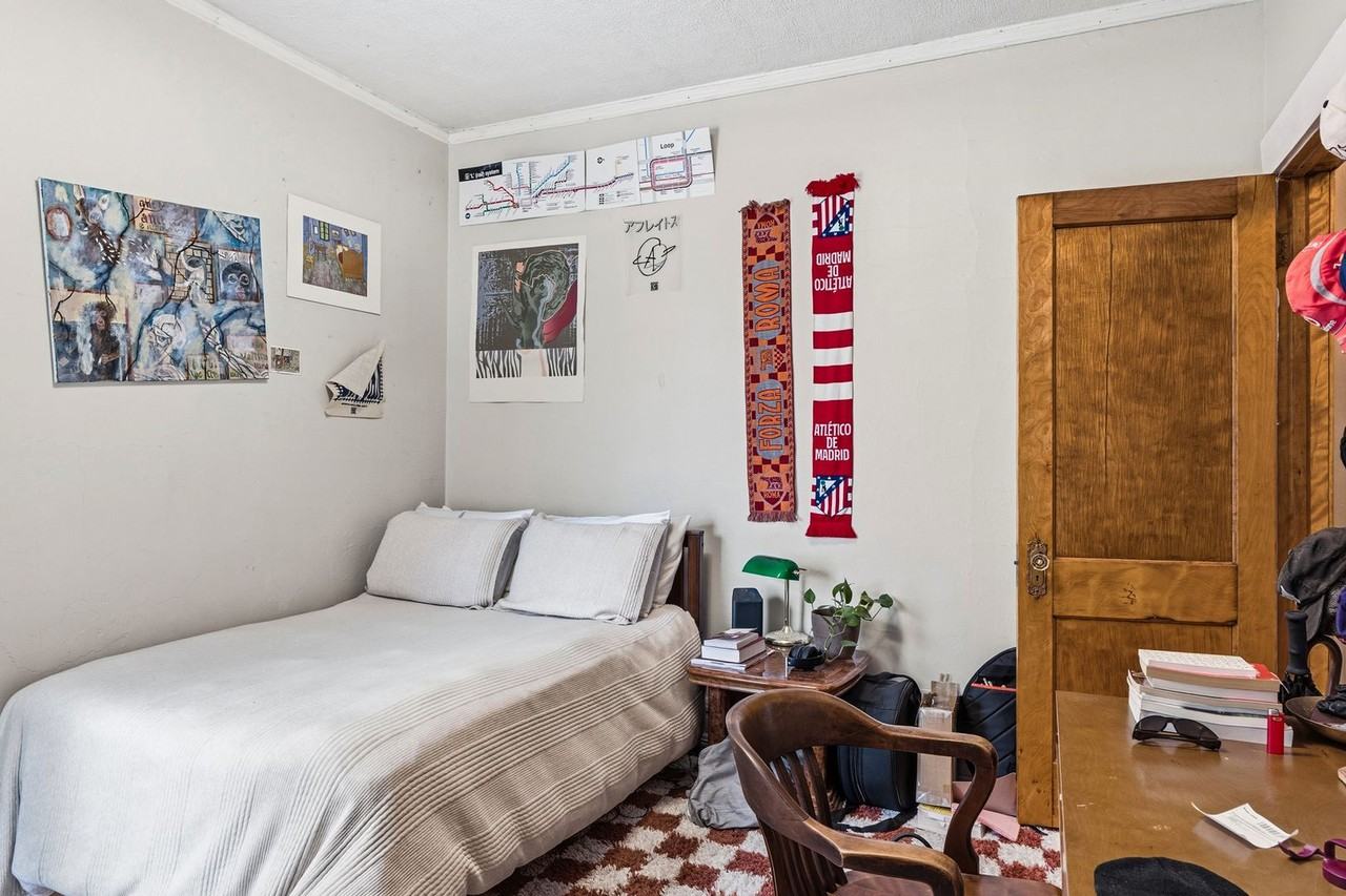 6310 N Lakewood Ave - Photo 5 of 41