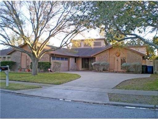 5909 Golden Canyon Dr