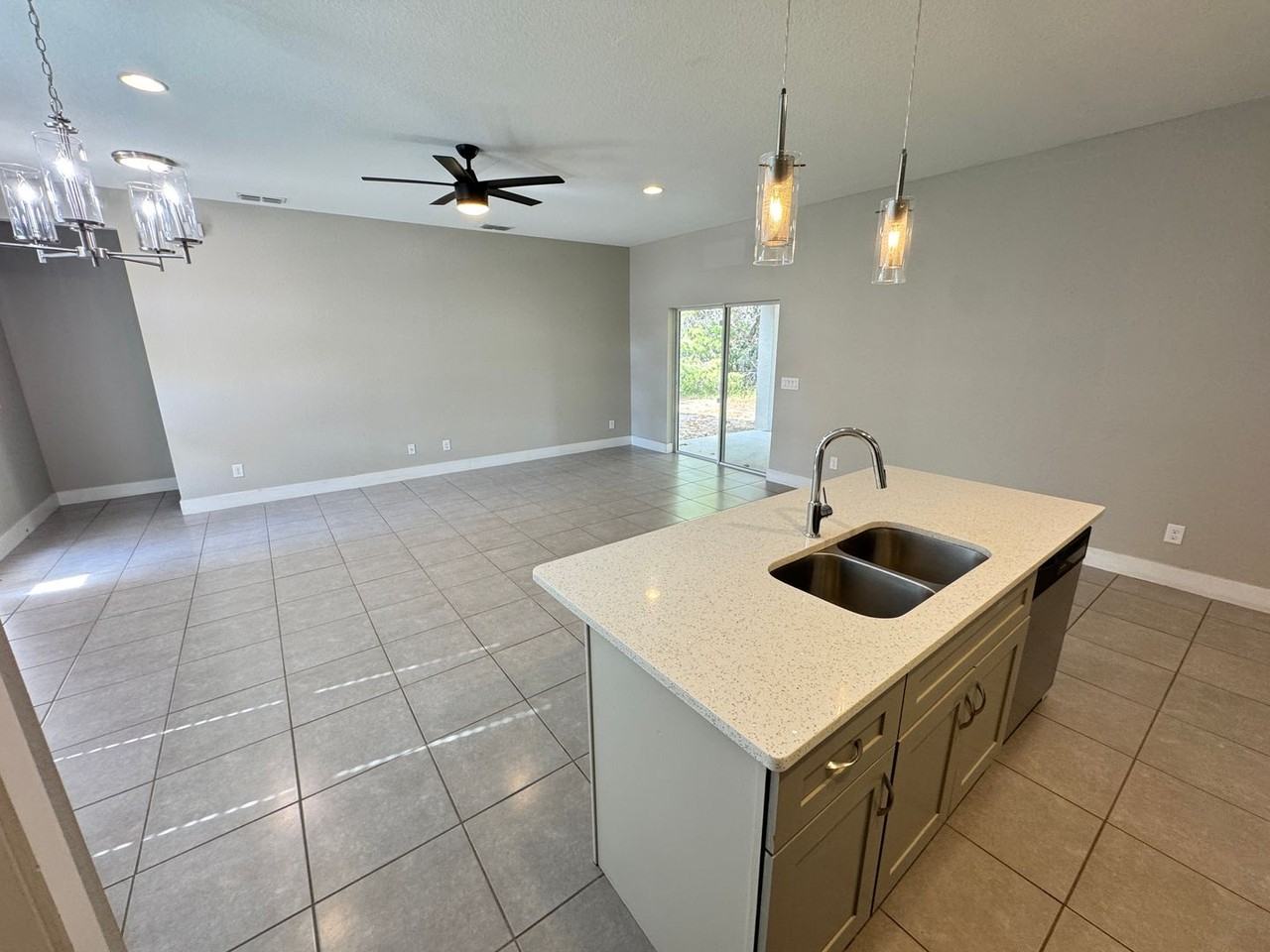 266 Elm Ct - Photo 6 of 34