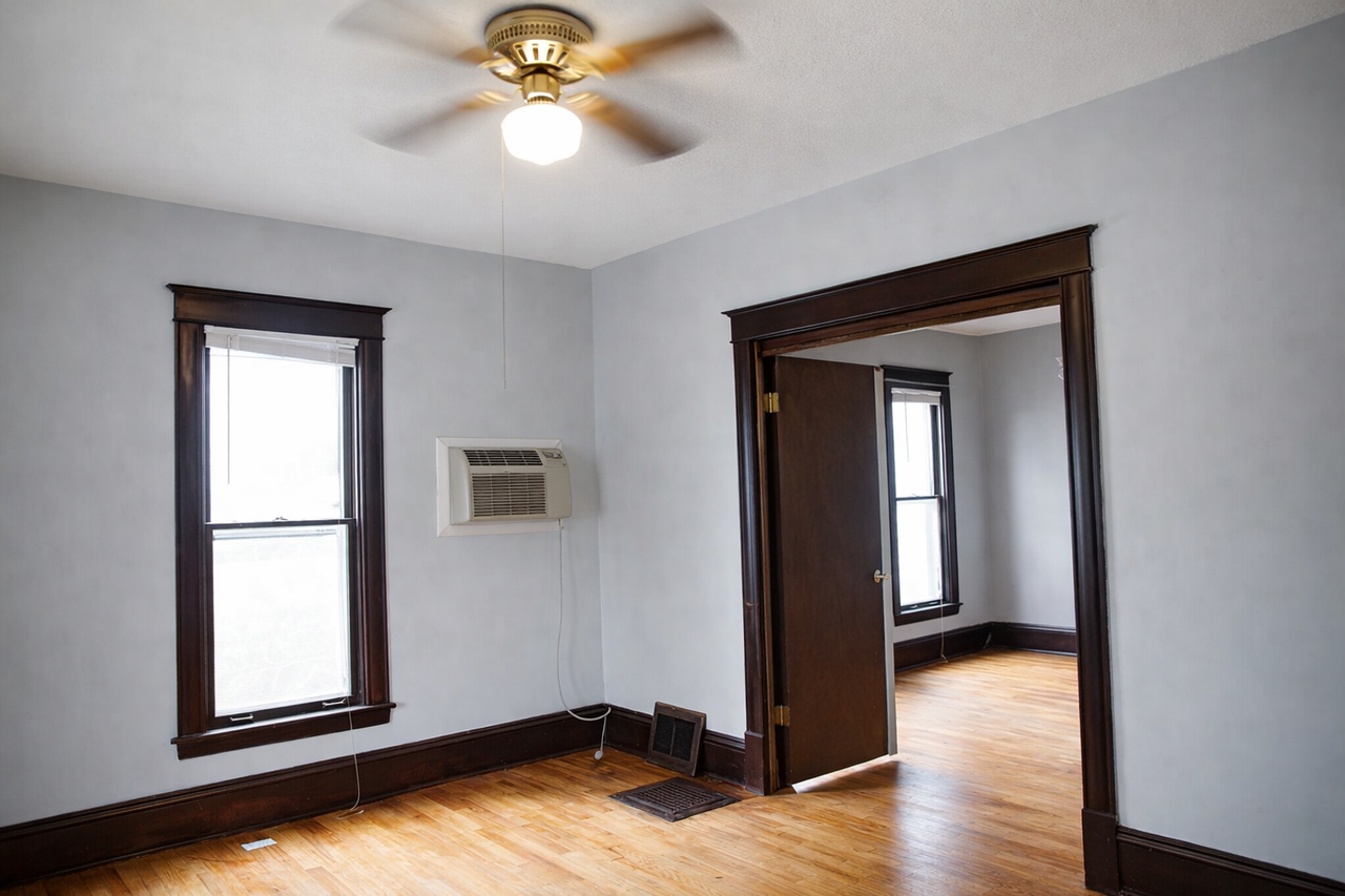 1305 E Hennepin Ave - Photo 2 of 12