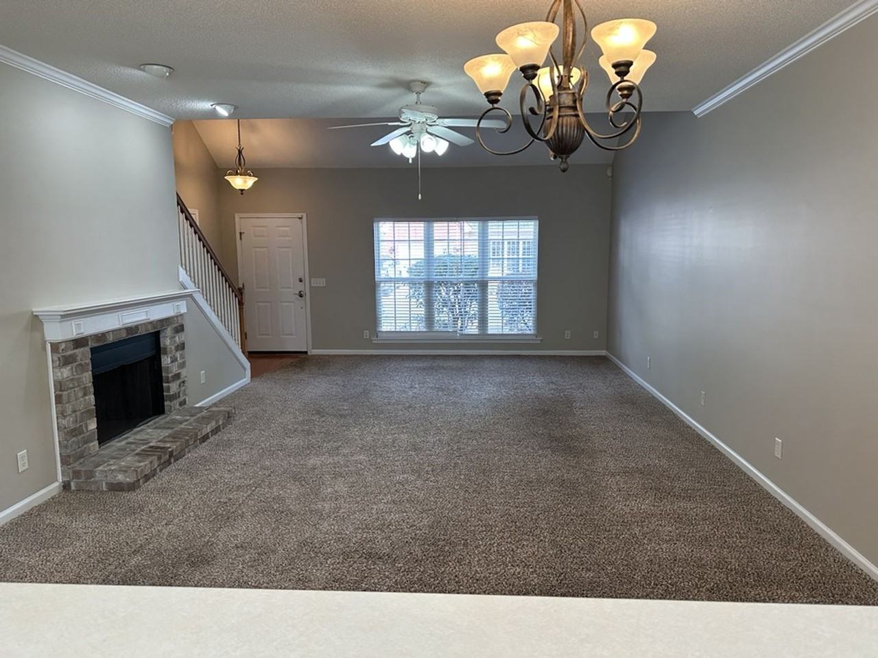 7 Crossing Dr - Photo 5 of 30