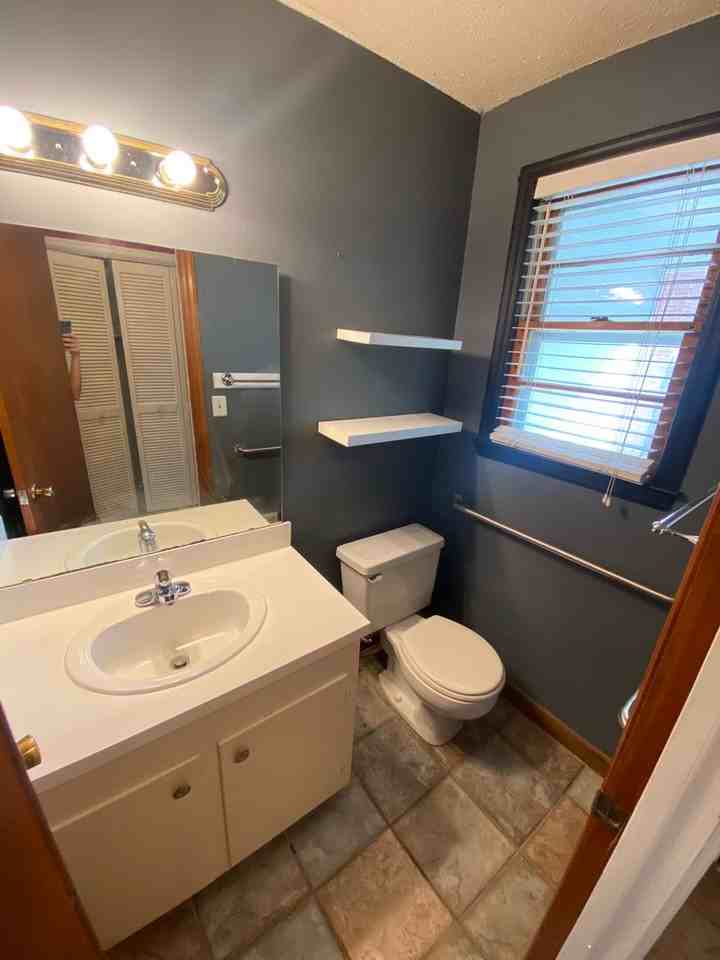 915 Evergreen Ave - Photo 7 of 16