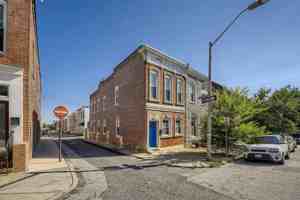 featured image of 2612 E Fairmount Ave