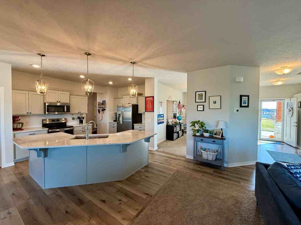 5010 Sheridan Rd - Photo 6 of 33