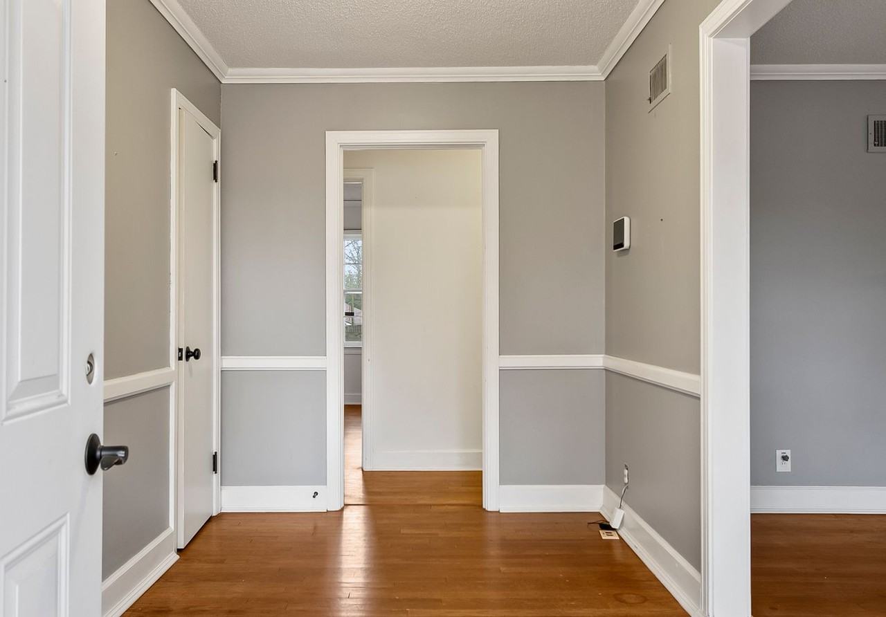 3801 12th Pl E - Photo 2 of 25