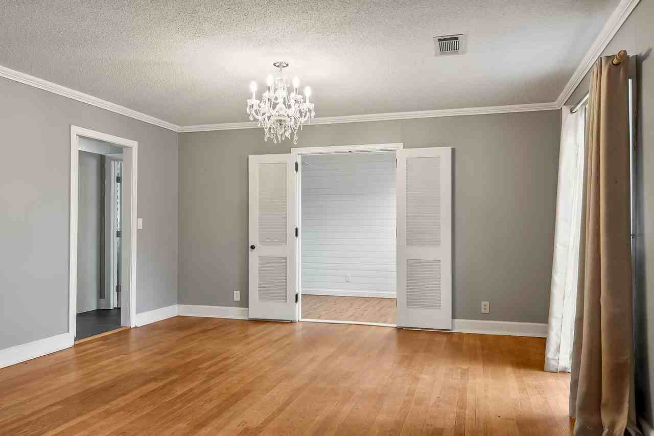 3801 12th Pl E - Photo 5 of 25