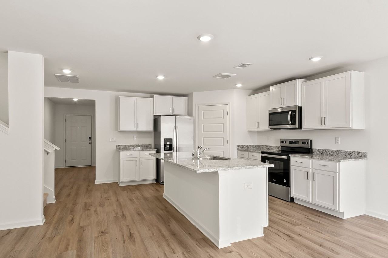 3917 Magnolia Hills Dr - Photo 4 of 29