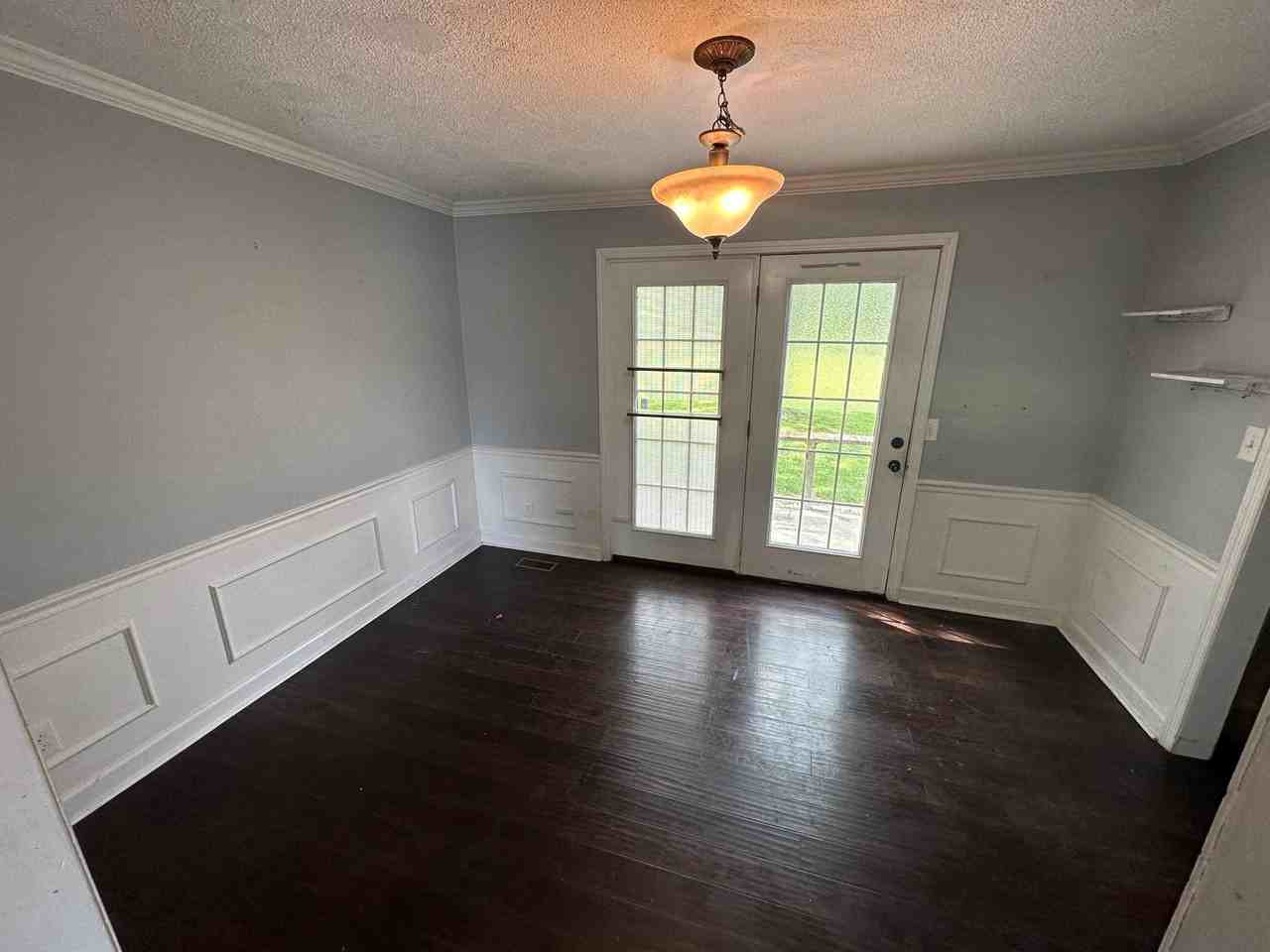 510 Layne St #1 - Photo 5 of 35