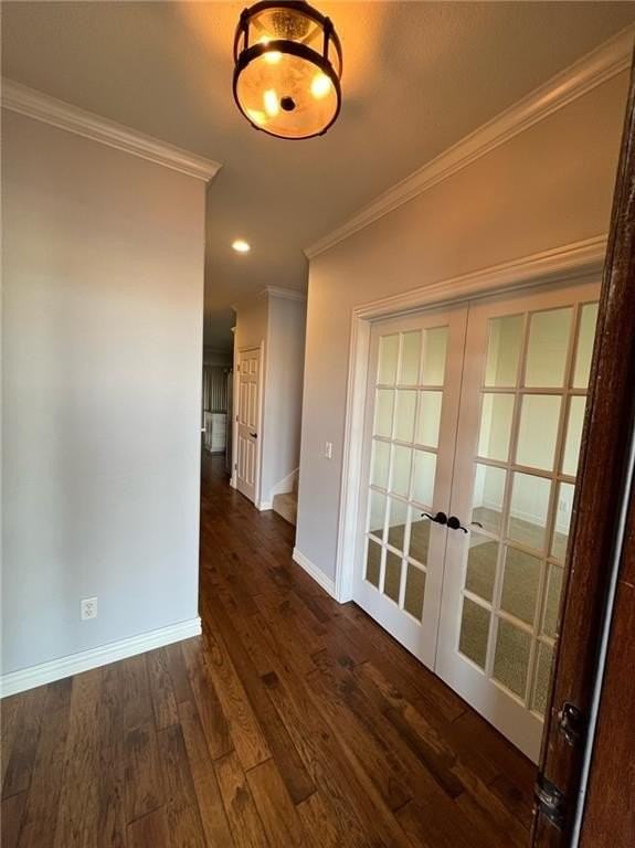 1004 Ne Carnahan Ct - Photo 2 of 40