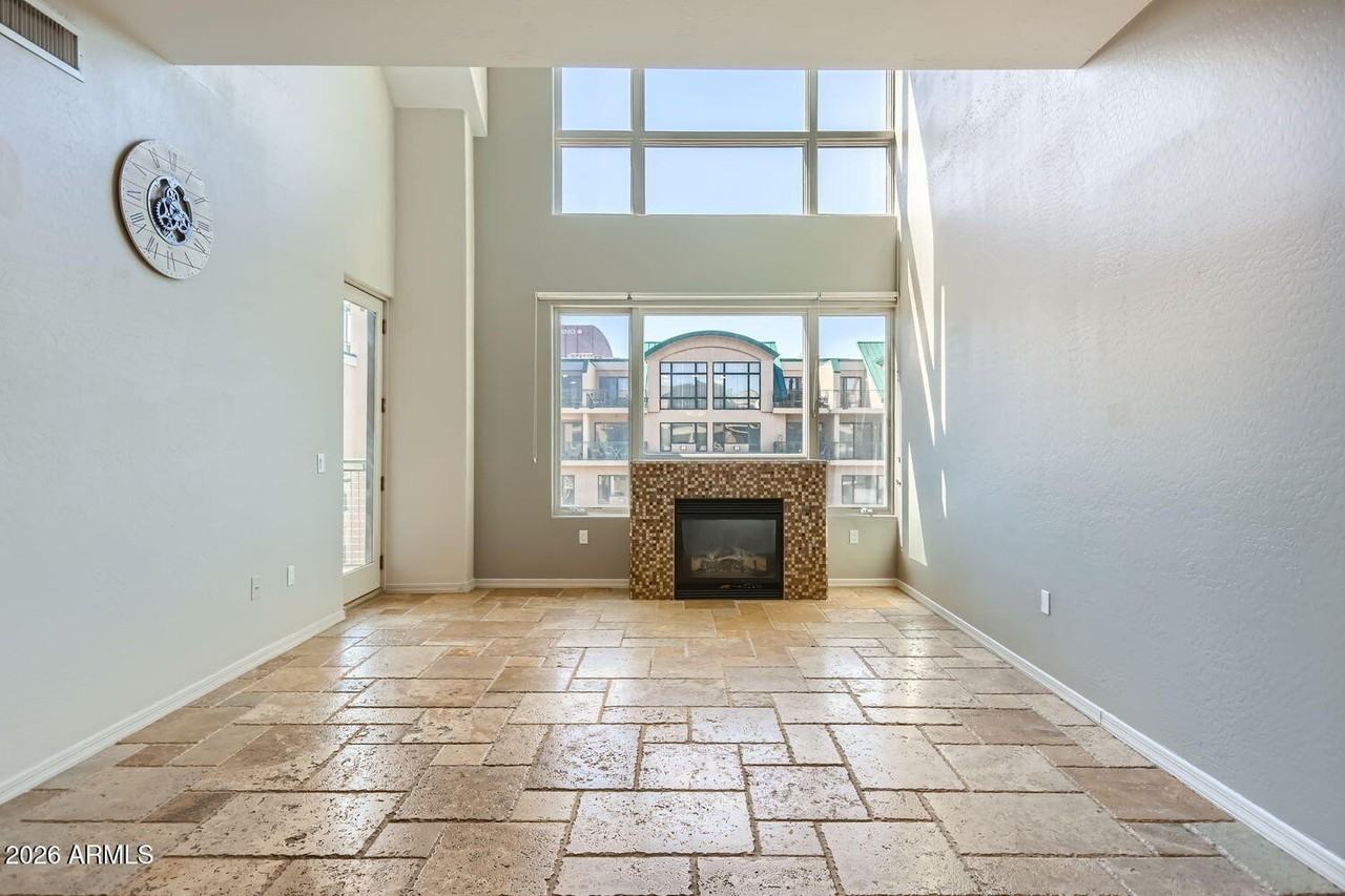 17 W Vernon Ave Unit 615 #615 - Photo 2 of 50