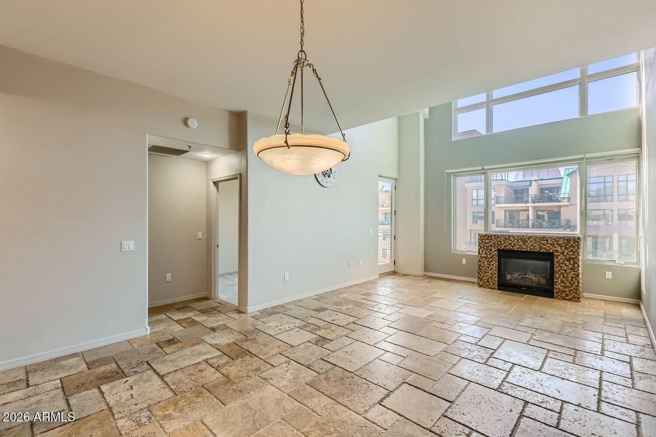 17 W Vernon Ave Unit 615 #615 - Photo 6 of 50