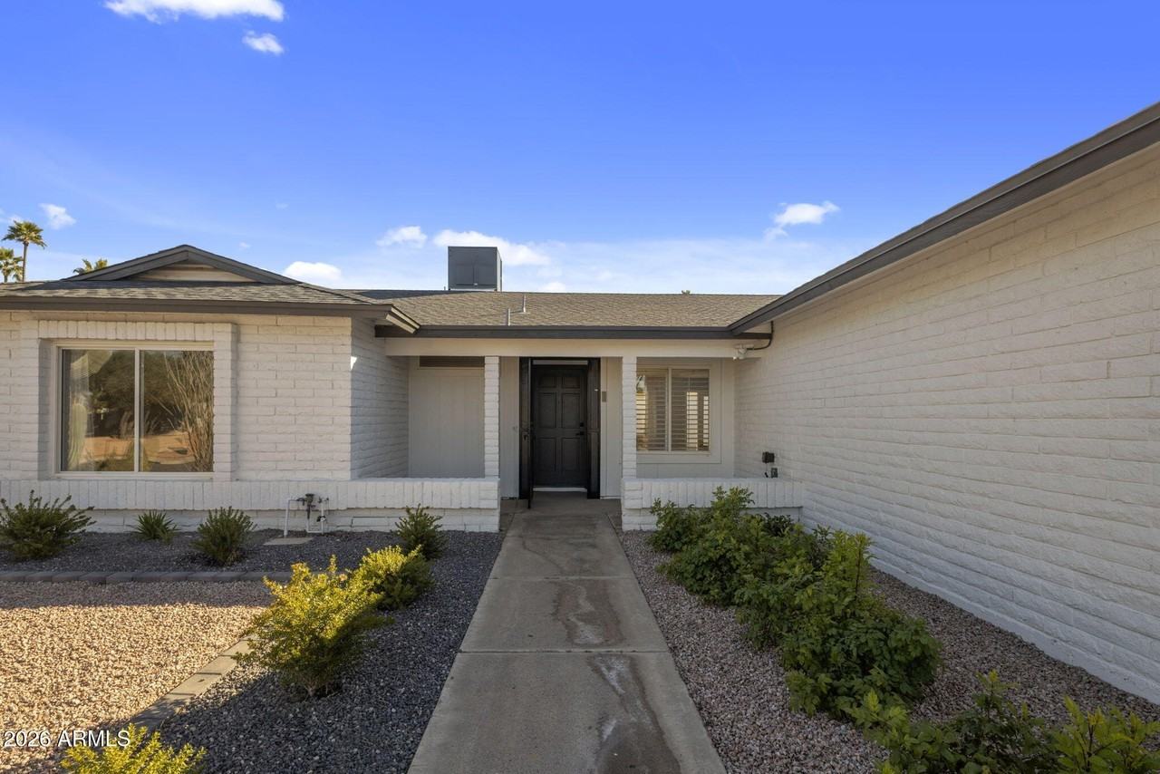 7311 S Mcallister Ave - Photo 4 of 29