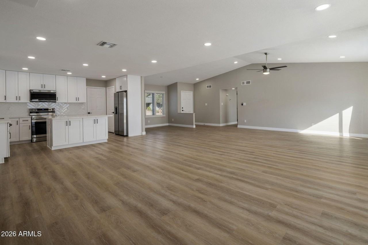 7311 S Mcallister Ave - Photo 6 of 29