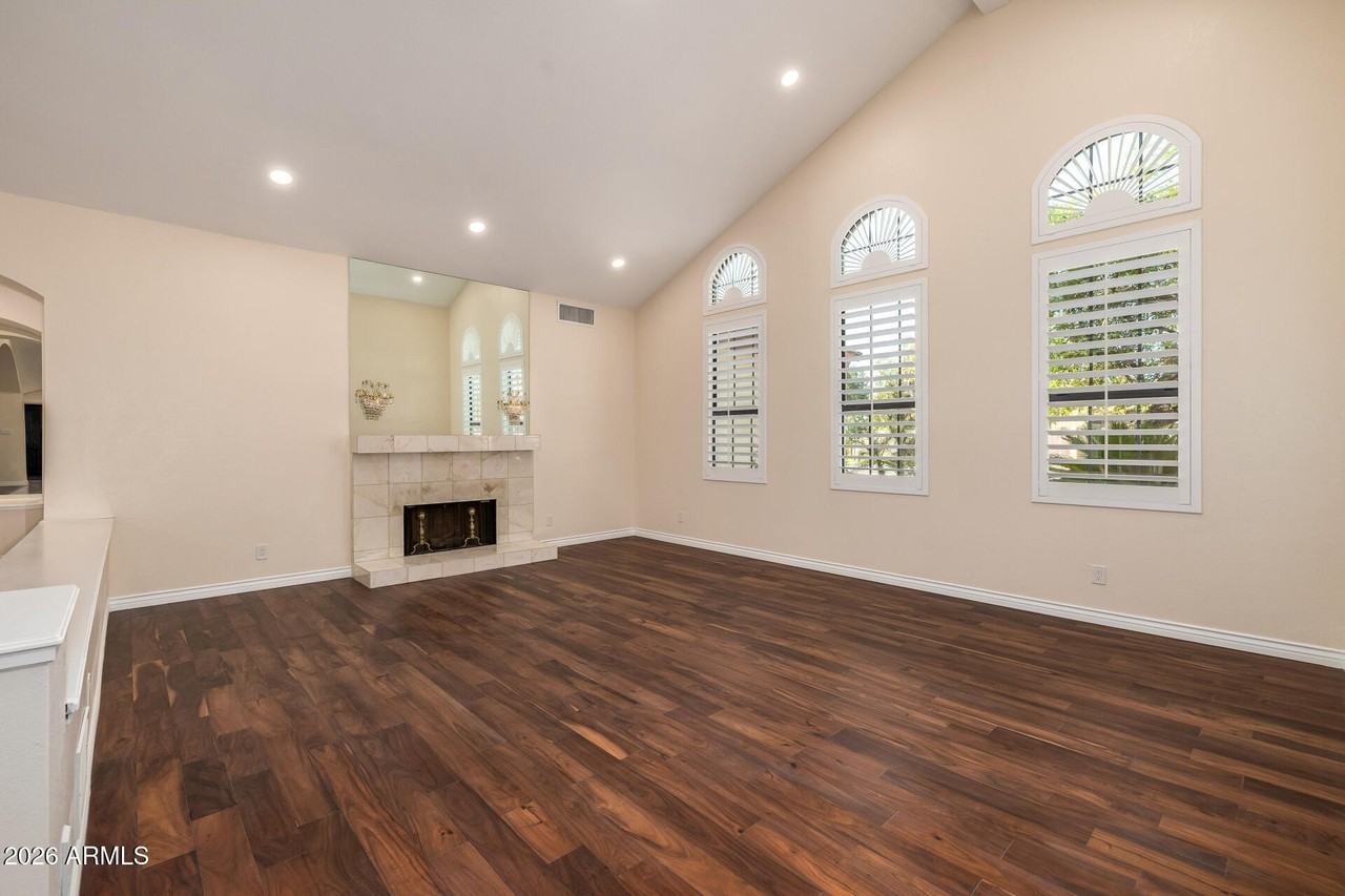 8272 S Pecan Grove Cir - Photo 4 of 48