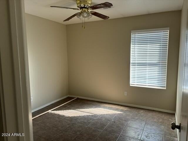 12522 W Hadley St - Photo 5 of 12