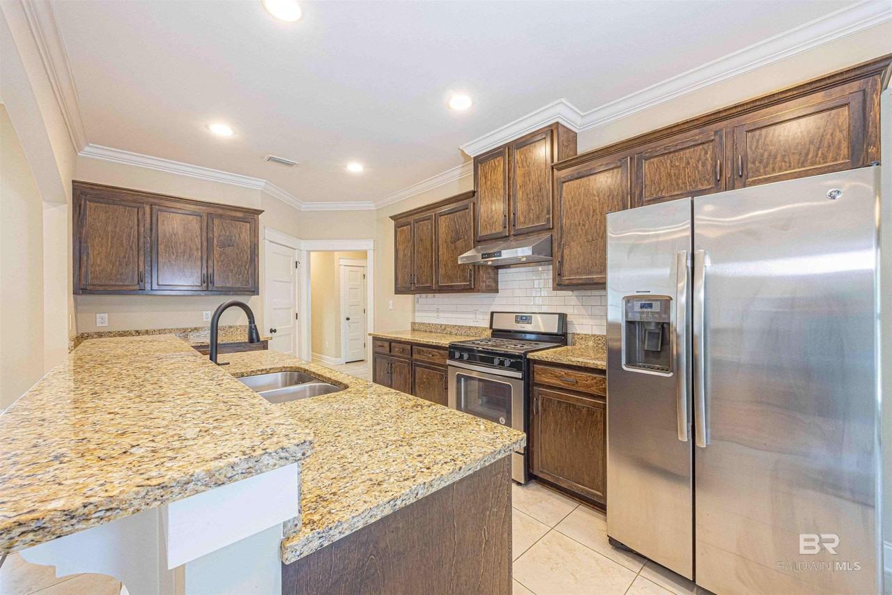 27069 Gramercy Ln - Photo 7 of 26