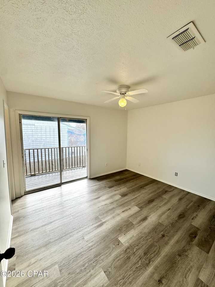 7718 E Highway 22 Apt D #D - Photo 3 of 17