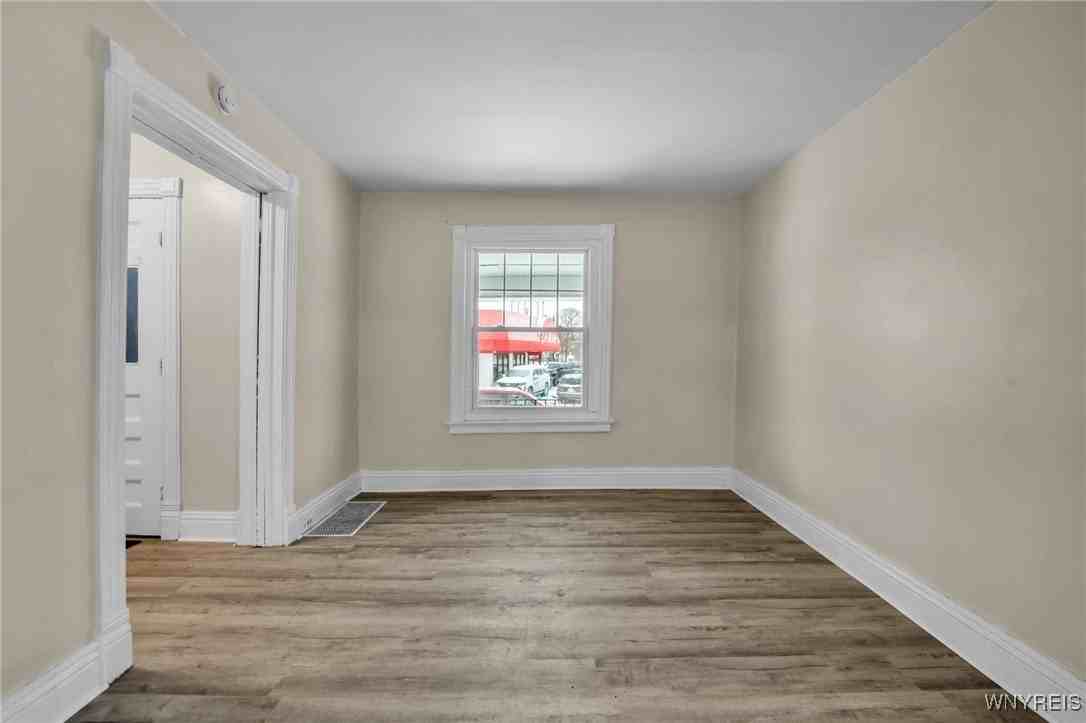 395 Hampshire St - Photo 4 of 23