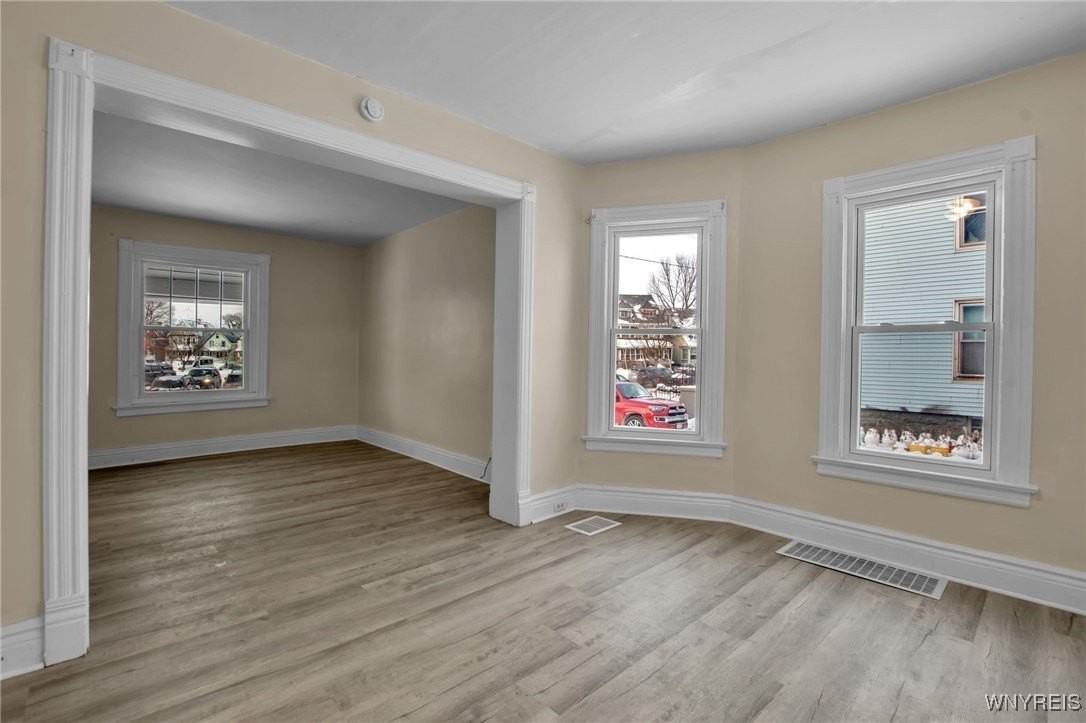 395 Hampshire St - Photo 5 of 23