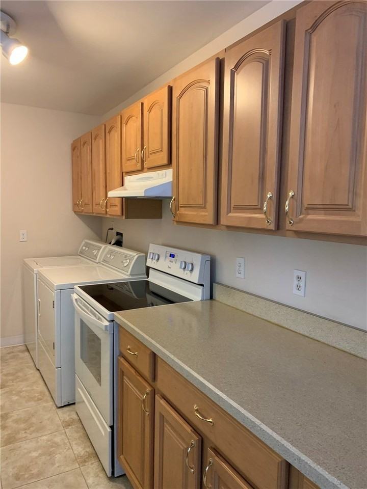 26 Heron Way S - Photo 3 of 21