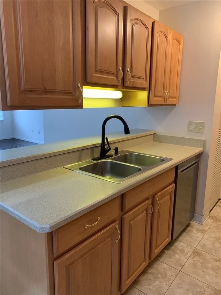 26 Heron Way S - Photo 6 of 21