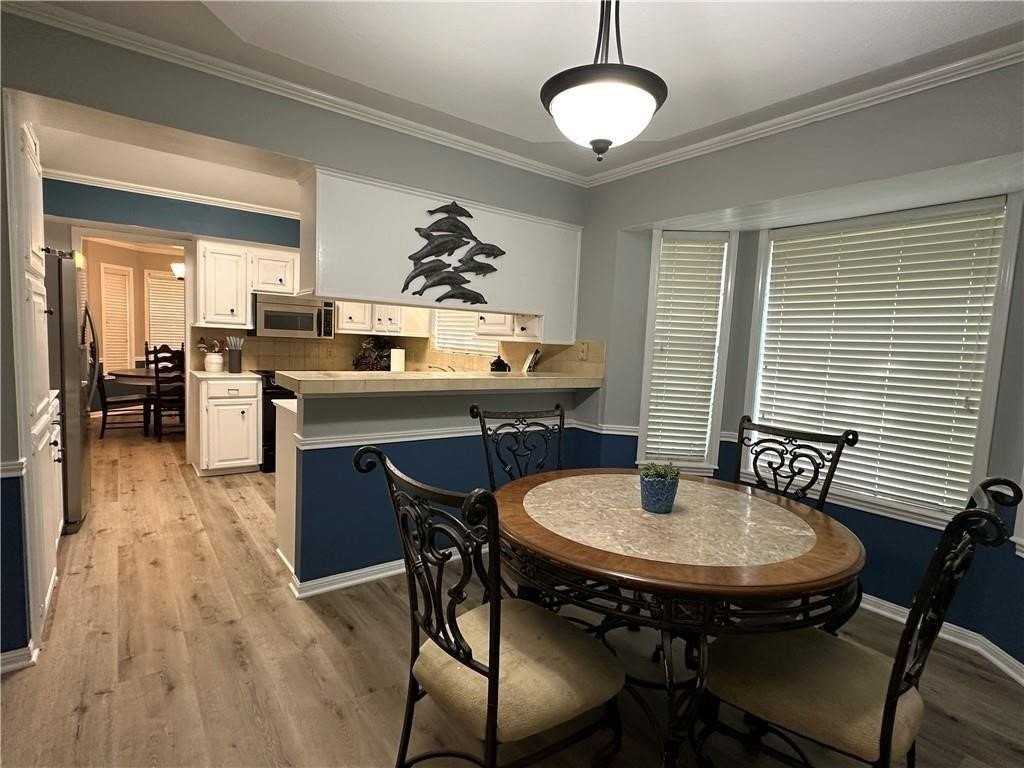 7421 Lake Neuchatel Dr - Photo 3 of 8