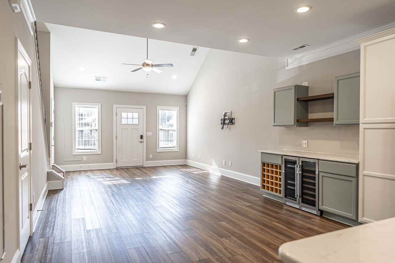 152 Lark Dr #1 - Photo 5 of 24