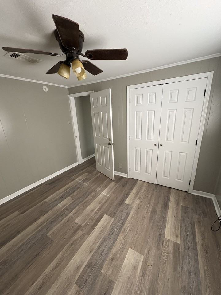 1403 Eugene St #1 - Photo 5 of 9