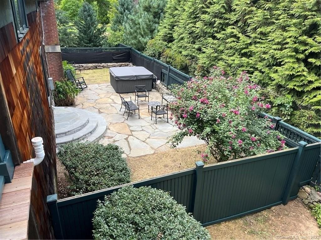 17 Kirby Rd - Photo 3 of 20