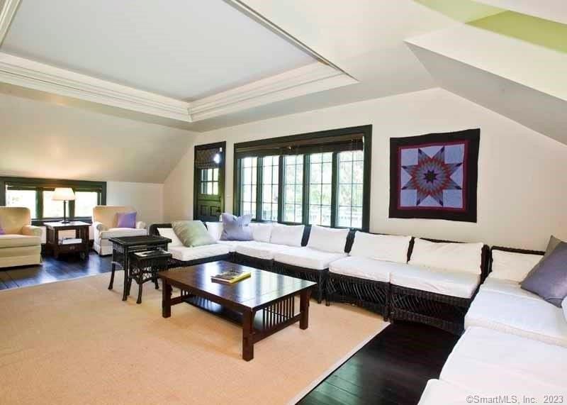 17 Kirby Rd - Photo 7 of 20