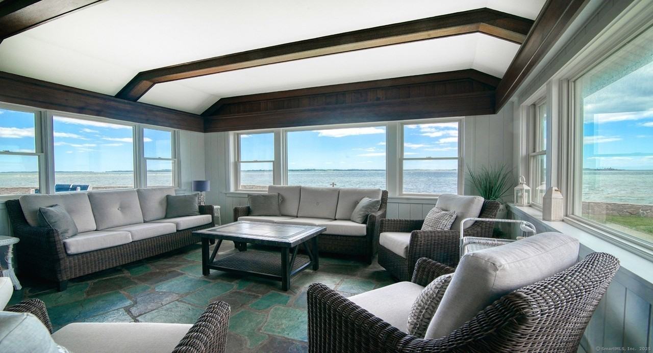 10 Weston Rd - Photo 5 of 37