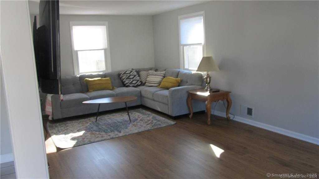 18 Brightwater Rd - Photo 3 of 17