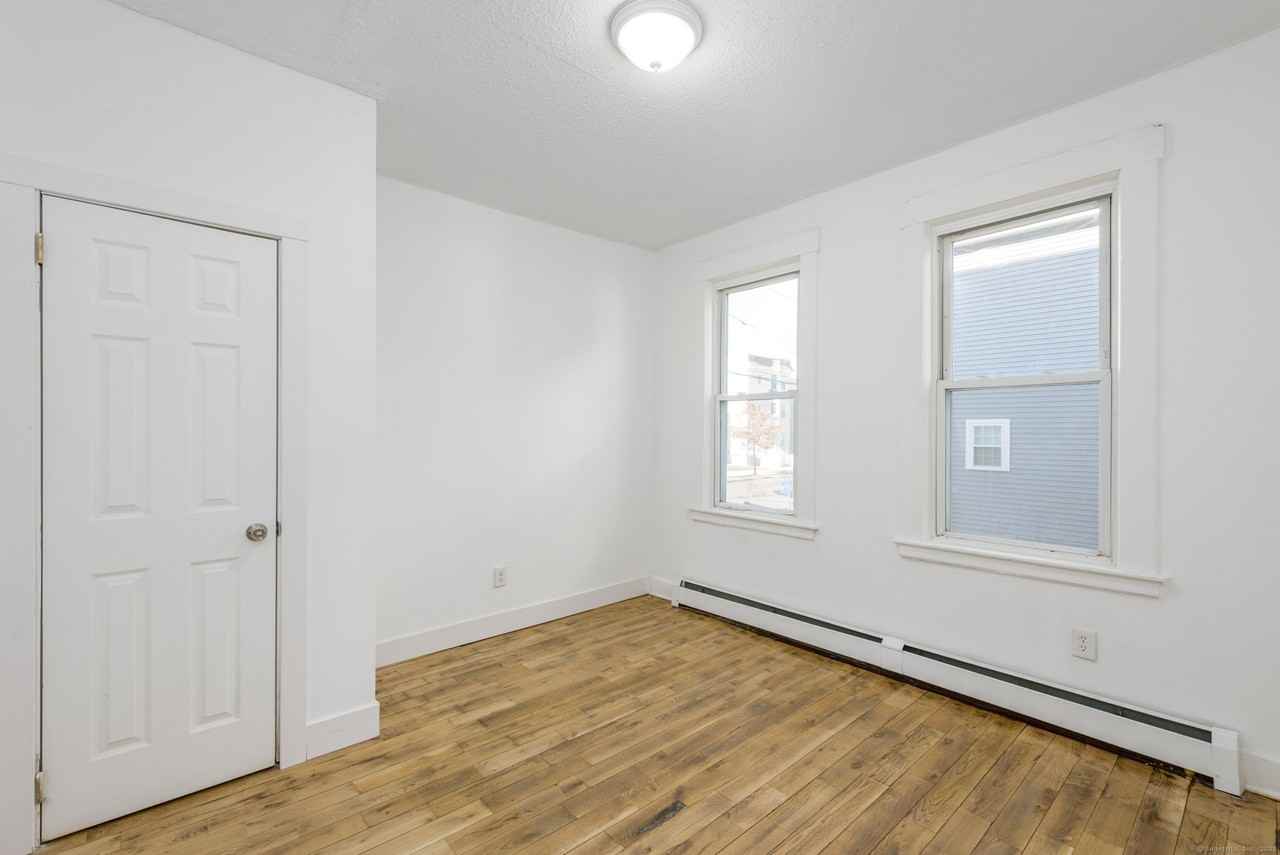 517 Winchester Ave #2 - Photo 4 of 11