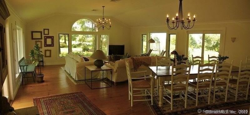 38 Strawberry Rdg - Photo 4 of 15