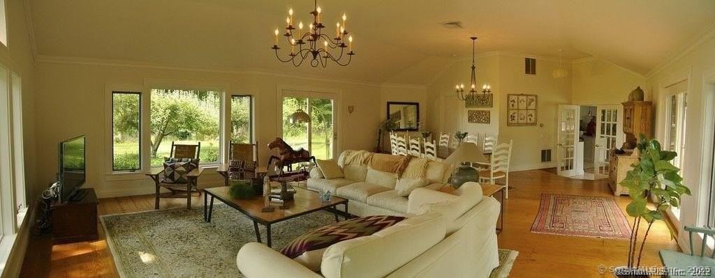 38 Strawberry Rdg - Photo 5 of 15