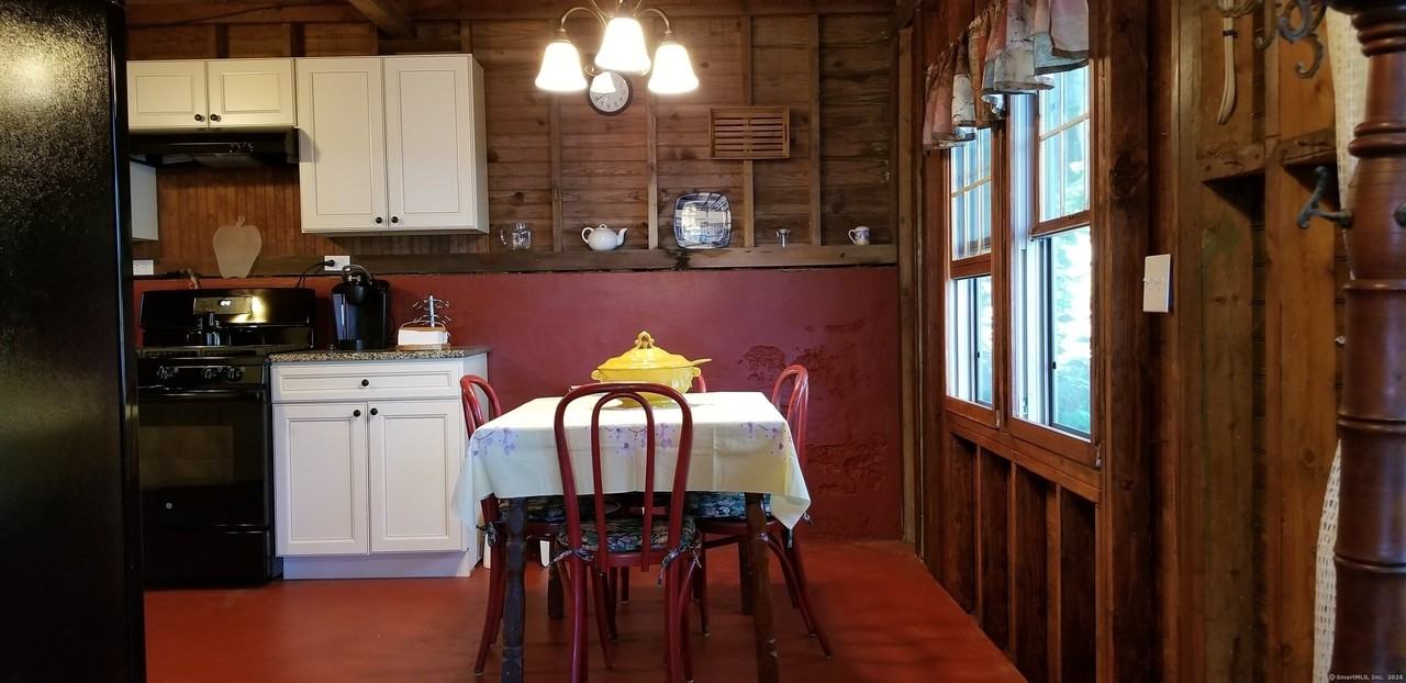 13 Parker Memorial Dr - Photo 6 of 18