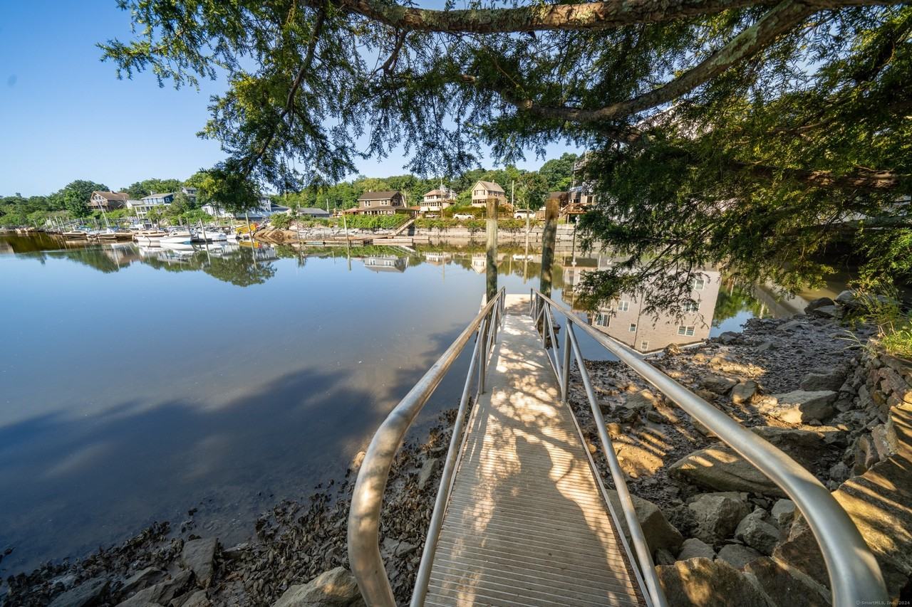 5 Shore Dr - Photo 6 of 31