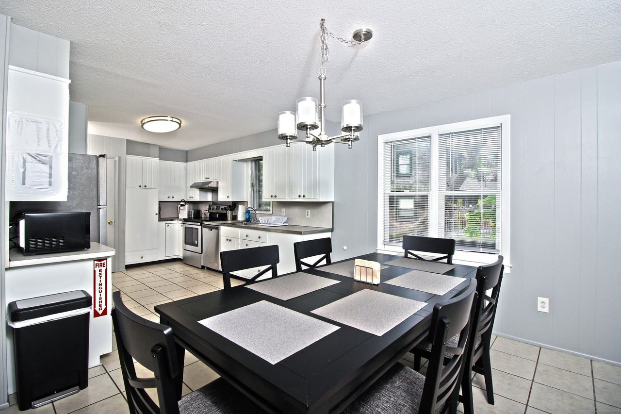 1137 Ocean Ave - Photo 4 of 14