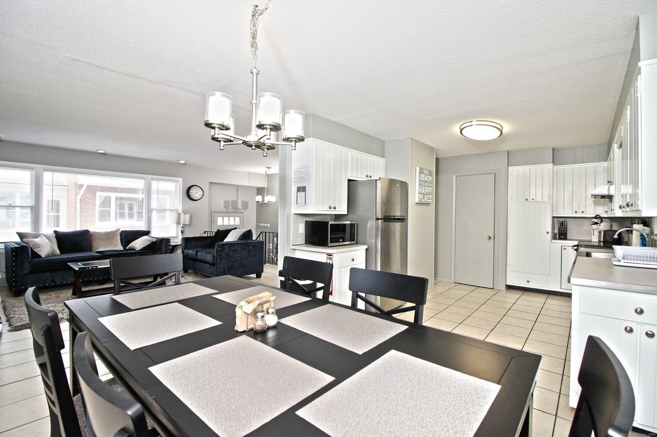 1137 Ocean Ave - Photo 5 of 14